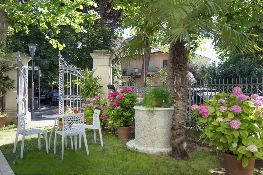 Residence Hamilton Riccione Exterior photo